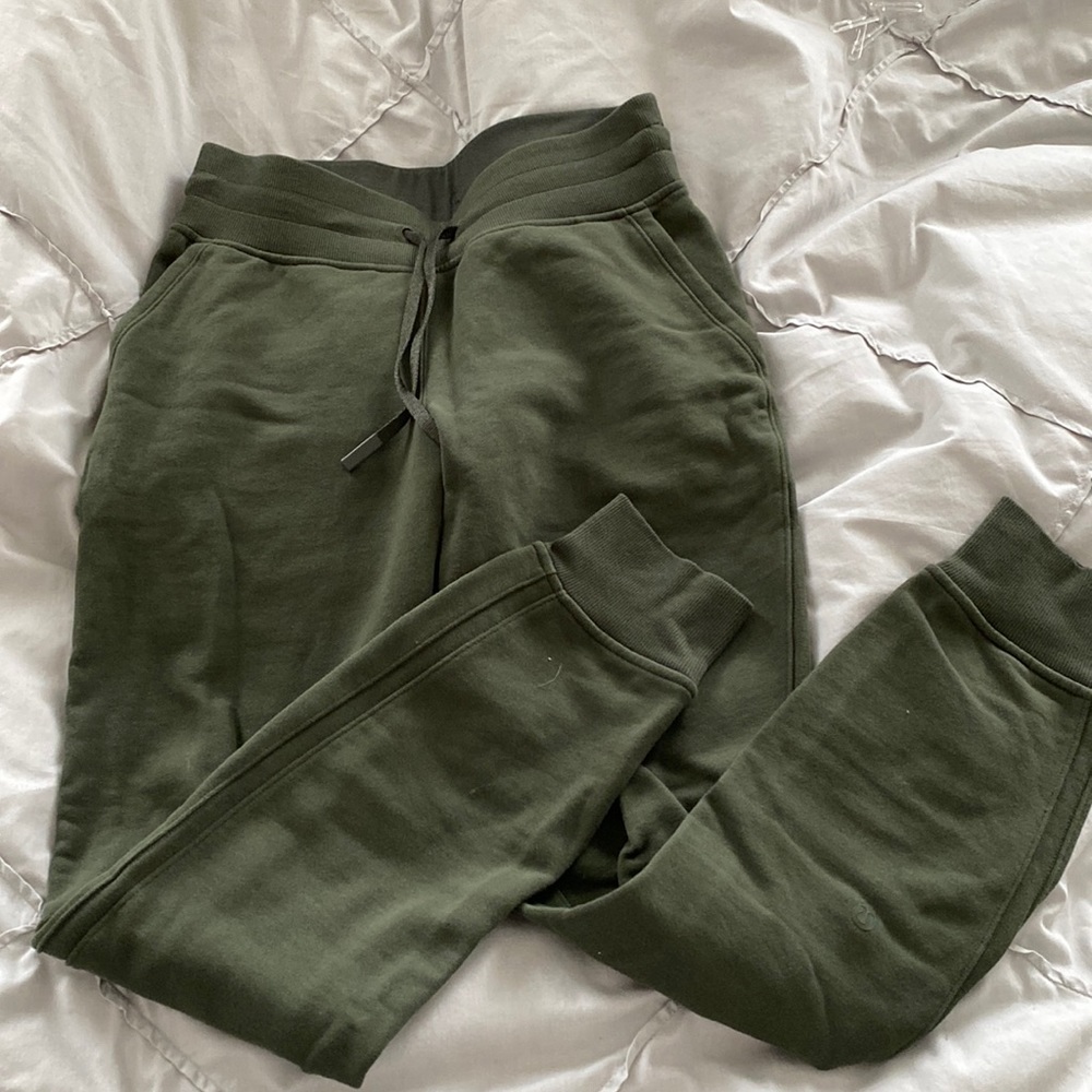 Lululemon joggers. Barely worn.